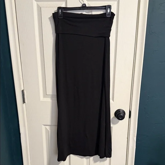 Lily Rose Black Maxi Skirt - Picture 5 of 5